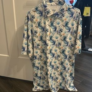 1764 men’s XL Golf Polo